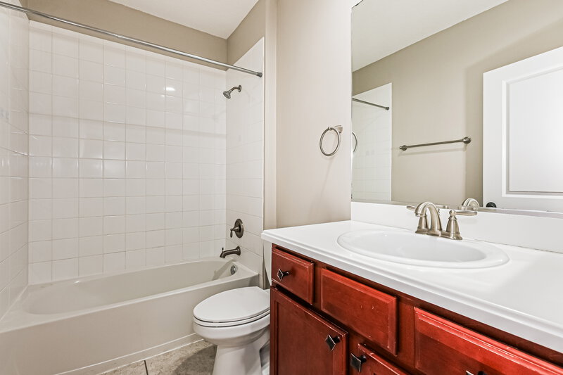 2,410/Mo, 11826 Forest Park Cir Bradenton, FL 34211 Bathroom View