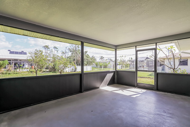2,510/Mo, 1486 Song St Port Charlotte, FL 33952 Sunroom View