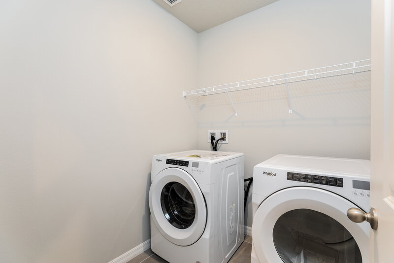 2,265/Mo, 10163 Daybreak Glen Parrish, FL 34219 Laundry Room View