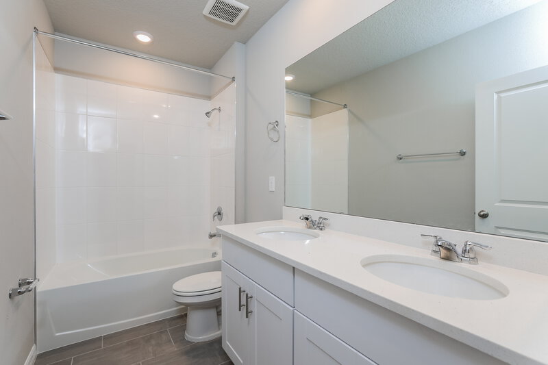 2,265/Mo, 10163 Daybreak Glen Parrish, FL 34219 Bathroom View