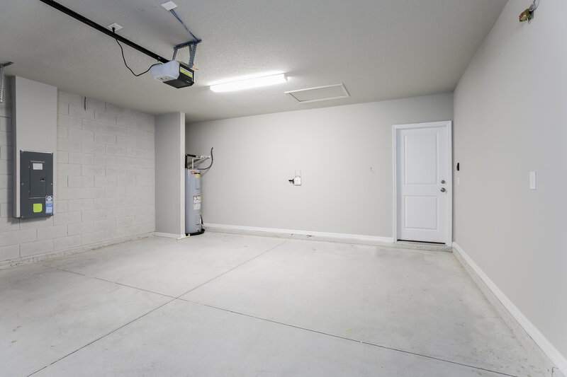 2,265/Mo, 10163 Daybreak Glen Parrish, FL 34219 Garage View