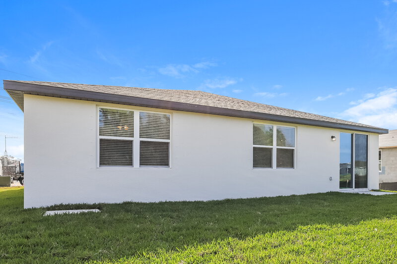 2,265/Mo, 10163 Daybreak Glen Parrish, FL 34219 Rear View