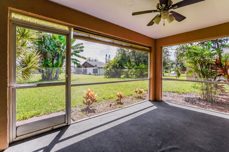 2,200/Mo, 1913 SE 11th Ave Cape Coral, FL 33990 Sun Room View