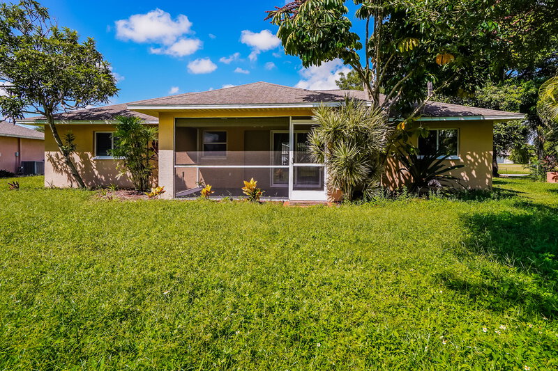 2,200/Mo, 1913 SE 11th Ave Cape Coral, FL 33990 Rear View