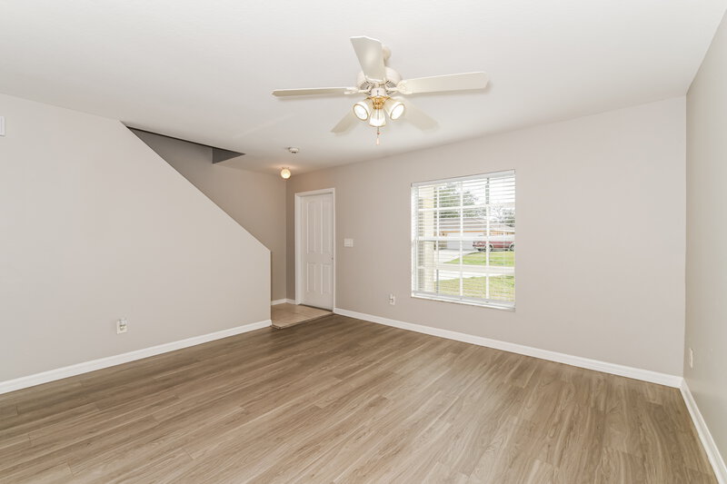 2,270/Mo, 1307 SE 18th St Cape Coral, FL 33990 Living Room View