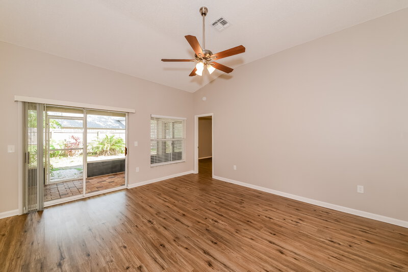 2,360/Mo, 605 45th St E Bradenton, FL 34208 Living Room View