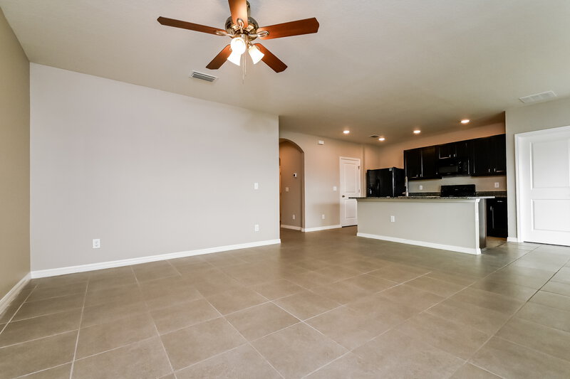 2,220/Mo, 5015 Willow Preserve Way Palmetto, FL 34221 Living Room View 2