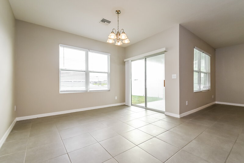 2,220/Mo, 5015 Willow Preserve Way Palmetto, FL 34221 Dining Room View