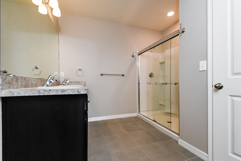 2,220/Mo, 5015 Willow Preserve Way Palmetto, FL 34221 Main Bathroom View