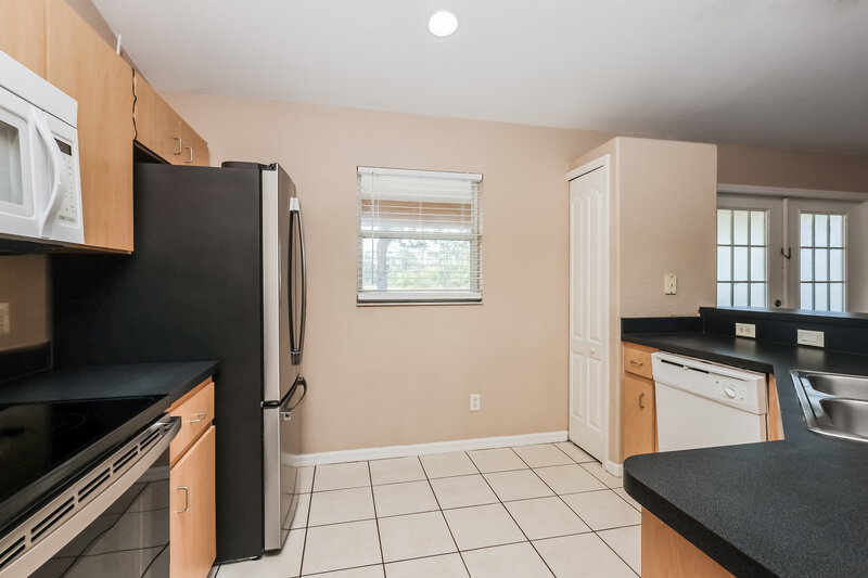 1,860/Mo, 1790 Wendover St North Port, FL 34286 Kitchen View