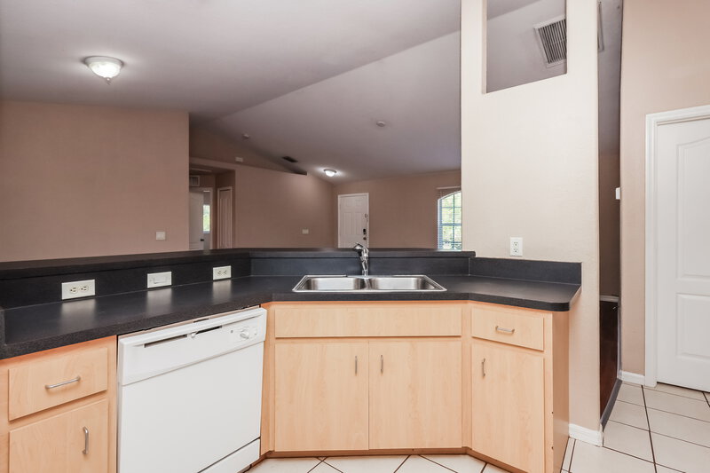 1,860/Mo, 1790 Wendover St North Port, FL 34286 Kitchen View 2