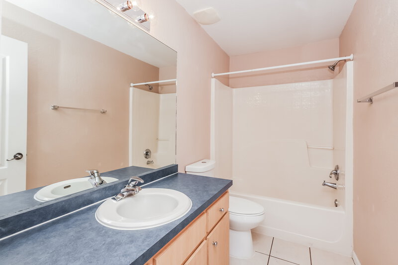 1,860/Mo, 1790 Wendover St North Port, FL 34286 Bathroom View