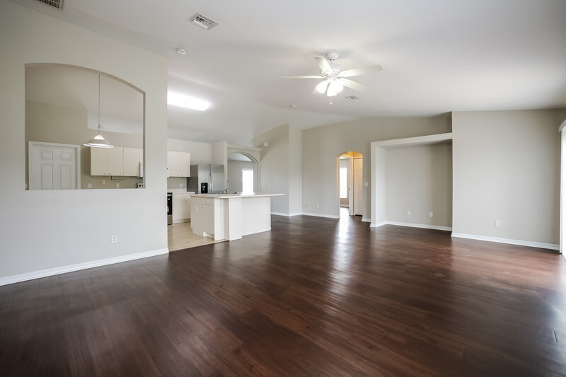 2,270/Mo, 313 SE 26th Ter Cape Coral, FL 33904 Living Room View 3