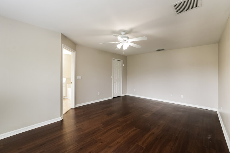 2,270/Mo, 313 SE 26th Ter Cape Coral, FL 33904 Main Bedroom View 2