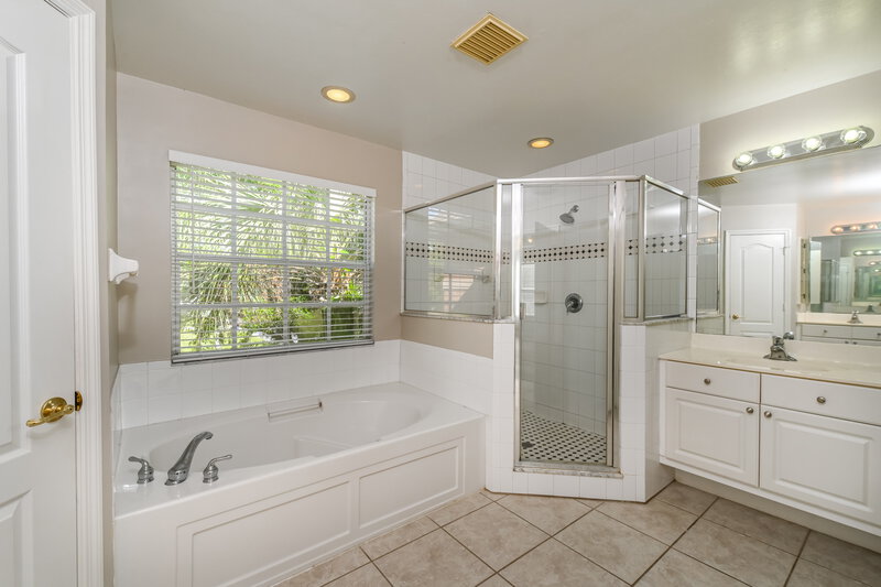 4,355/Mo, 8976 Cypress Preserve Pl Fort Myers, FL 33912 Main Bathroom View