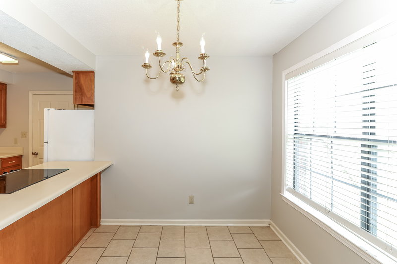 1,805/Mo, 10165 Fox Chase Dr Olive Branch, MS 38654 Dining Room View 2