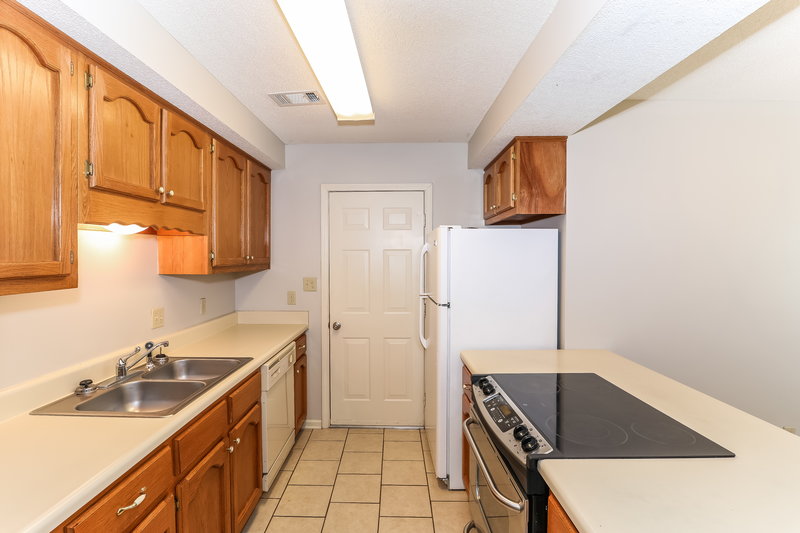 1,805/Mo, 10165 Fox Chase Dr Olive Branch, MS 38654 Kitchen View