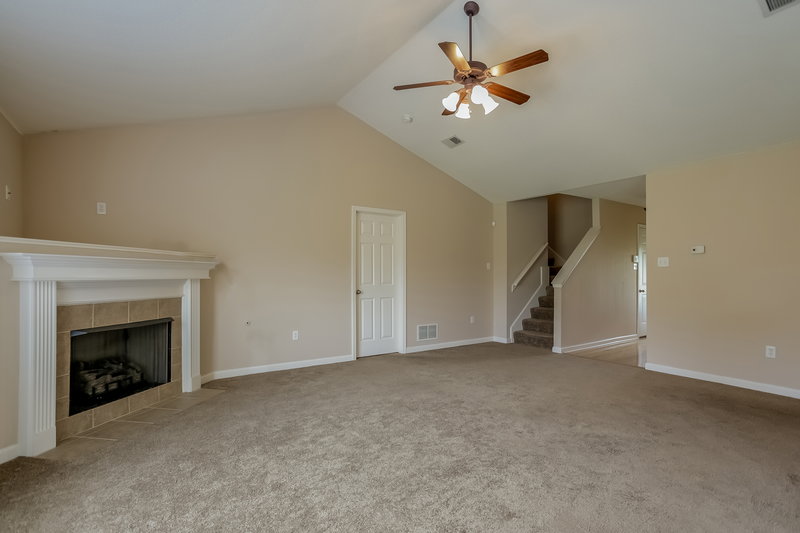 1,875/Mo, 5918 Tommy Joe Dr Southaven, MS 38672 Living Room View