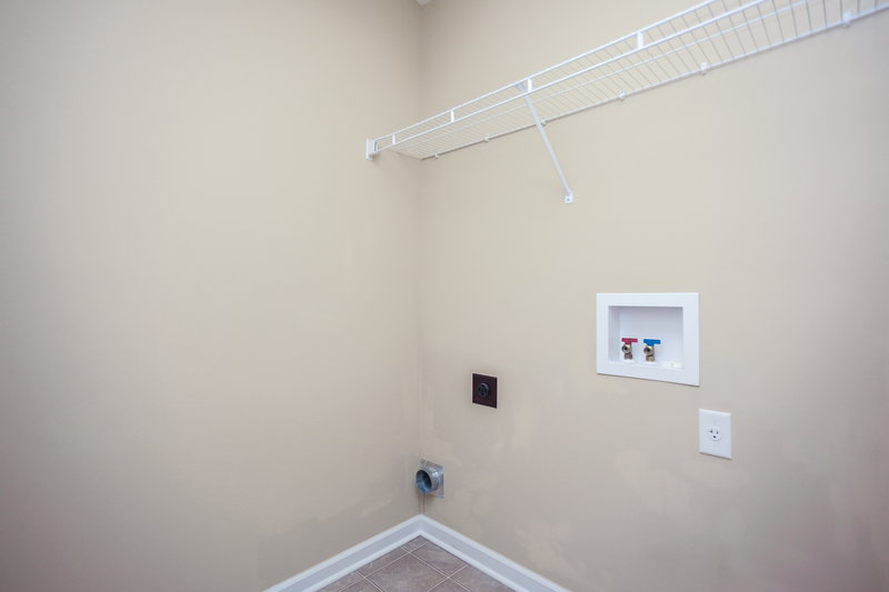 1,830/Mo, 3179 Peachtree Dr Southaven, MS 38672 Laundry Room View