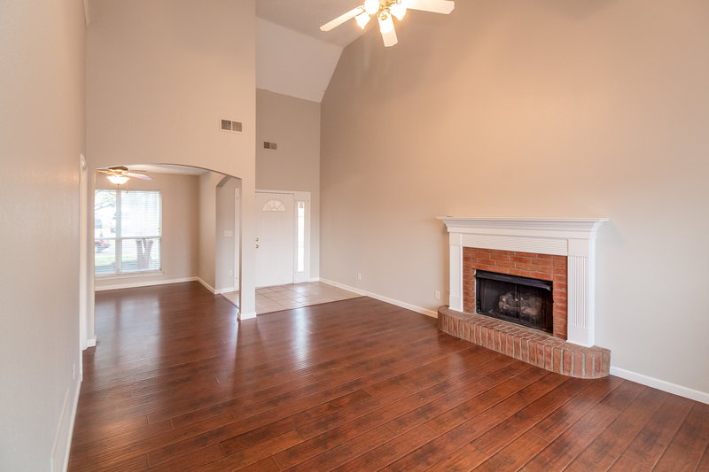 1,950/Mo, 9216 Rachel Shea Ave Olive Branch, MS 38654 Living Room View 2