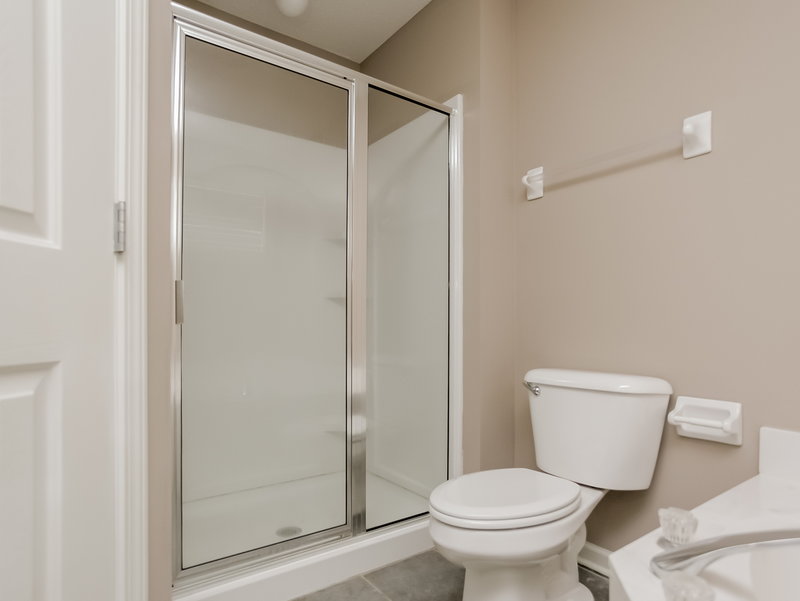 1,870/Mo, 8989 William Paul Dr Olive Branch, MS 38654 Master Bathroom View 2