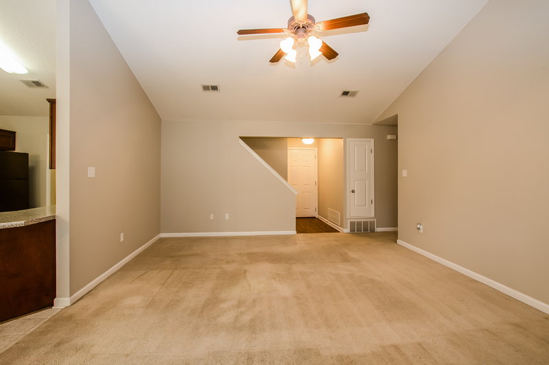 2,290/Mo, 7197 Willow Point Dr Horn Lake, MS 38637 Living Room View