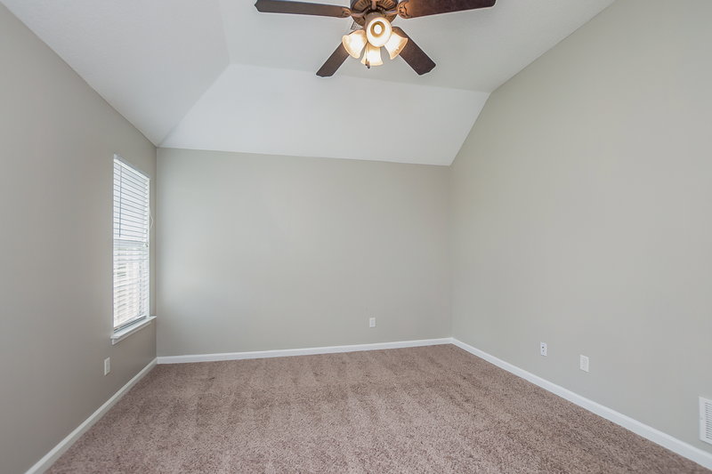 1,910/Mo, 5714 Bedford Loop E Southaven, MS 38672 Master Bedroom View 2