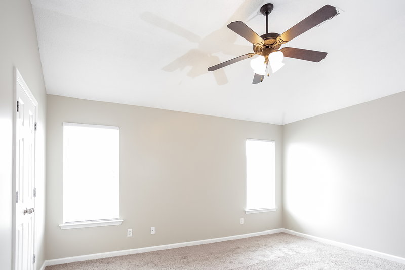 1,910/Mo, 5714 Bedford Loop E Southaven, MS 38672 Master Bedroom View 3