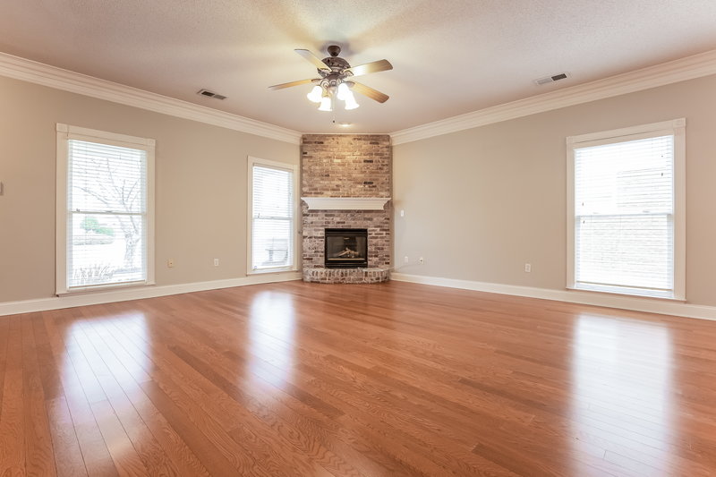 2,255/Mo, 4797 Stone Cross Dr Olive Branch, MS 38654 Living Room View 2