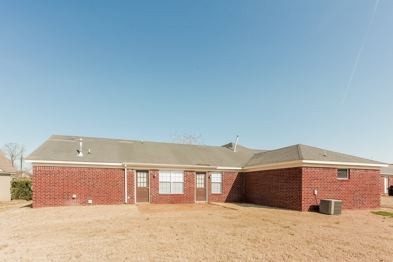 1,695/Mo, 4519 Shadow Hollow Dr Horn Lake, MS 38637 Rear View