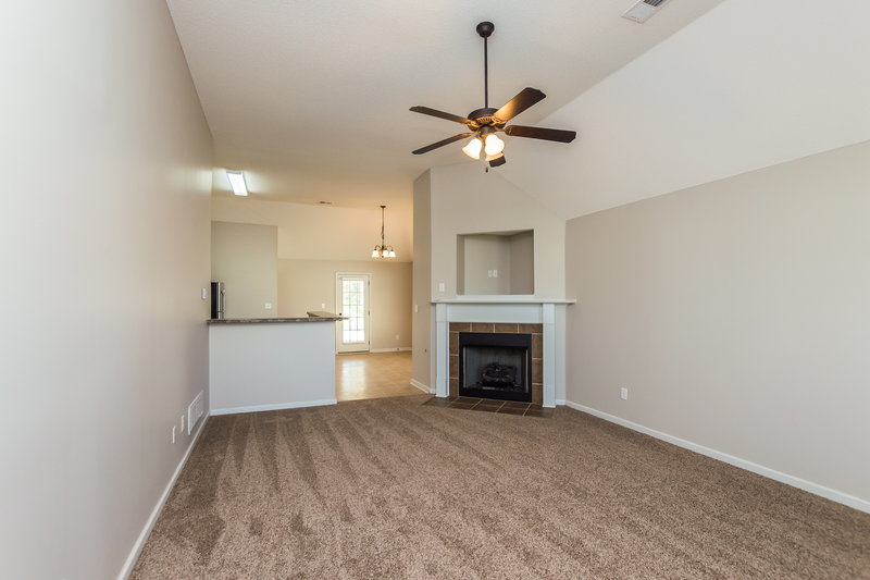 2,660/Mo, 9889 Southern Oak Way Olive Branch, MS 38654 Living Room View