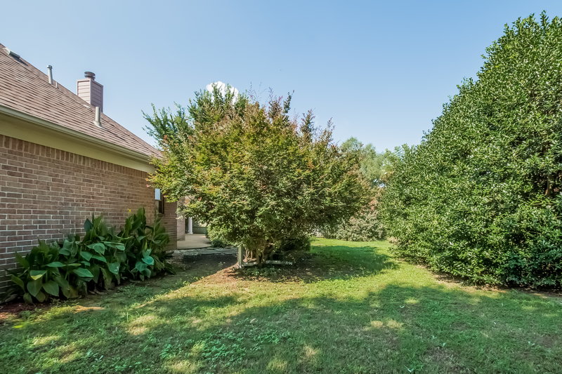 1,695/Mo, 10102 Fox Hunt Dr Olive Branch, MS 38654 Rear View