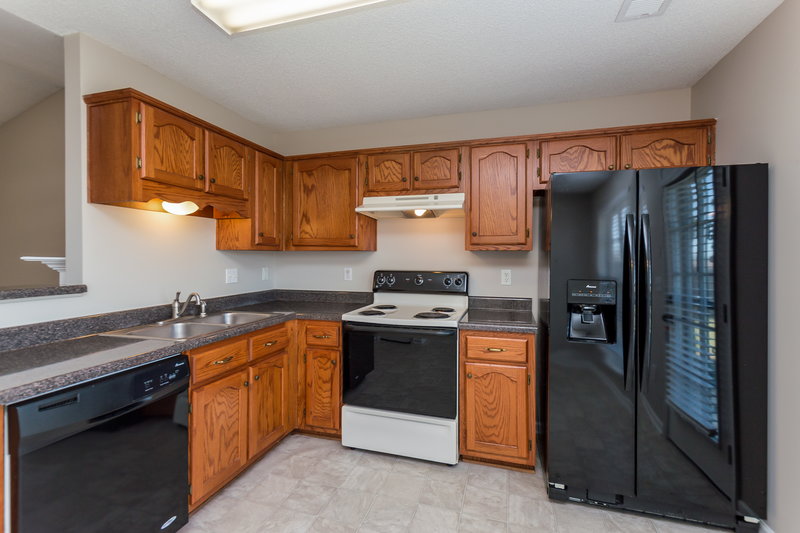 2,360/Mo, 1890 Central Trails Dr Southaven, MS 38671 Kitchen View