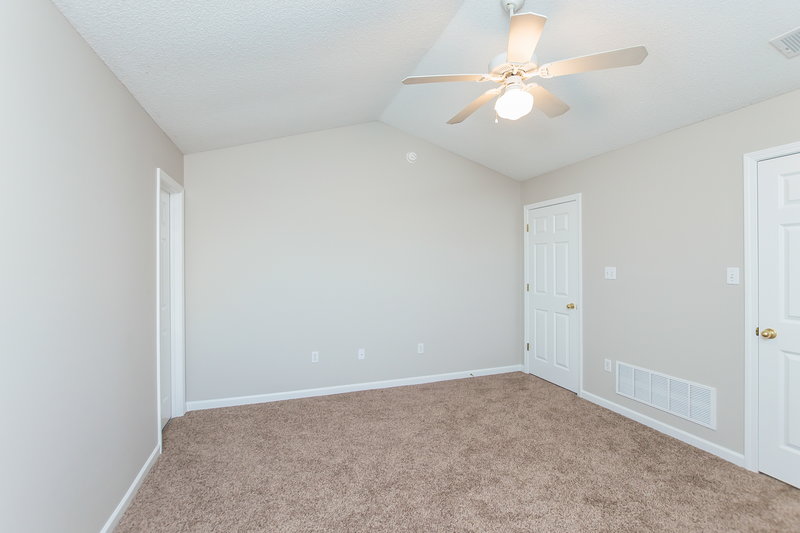 1,760/Mo, 1890 Central Trails Dr Southaven, MS 38671 Master Bedroom View 2