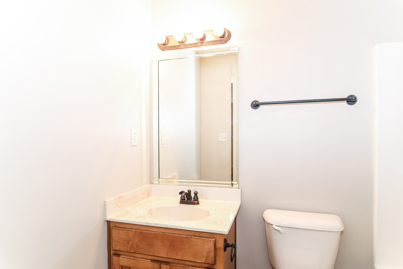 2,095/Mo, 10584 Parker Cv Olive Branch, MS 38654 Powder Room View