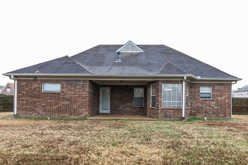 2,095/Mo, 10584 Parker Cv Olive Branch, MS 38654 Rear View
