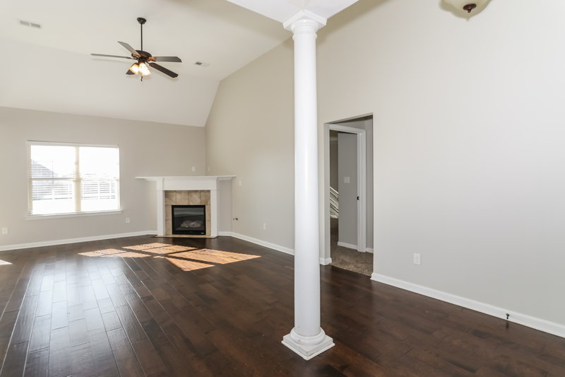 2,125/Mo, 4743 Shinault Ln Olive Branch, MS 38654 Living Room View 2