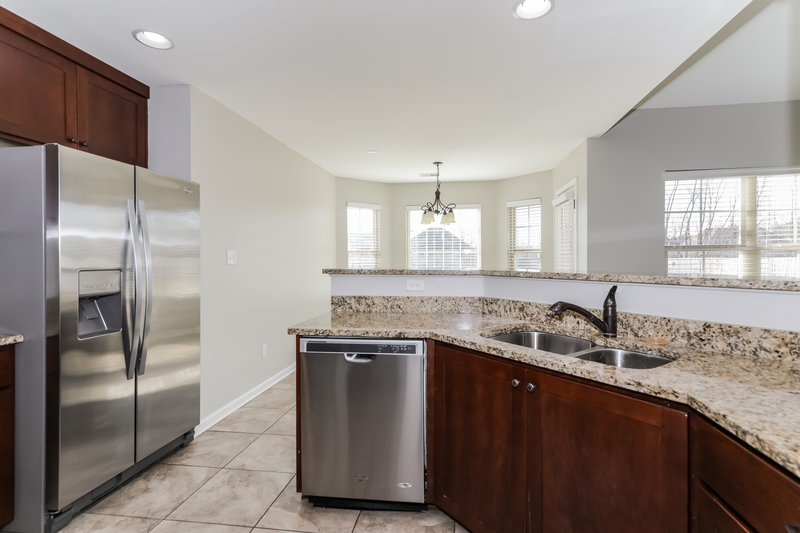 2,125/Mo, 4743 Shinault Ln Olive Branch, MS 38654 Kitchen View