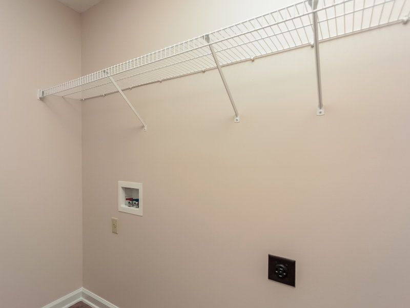 1,620/Mo, 8416 Inverness Dr Southaven, MS 38672 Laundry Room View