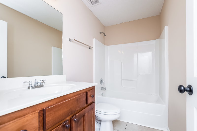 1,985/Mo, 1848 Roy Dr Southaven, MS 38671 Bathroom View