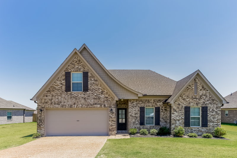 3,500/Mo, 2815 S Cherry Dr Southaven, MS 38672 External View