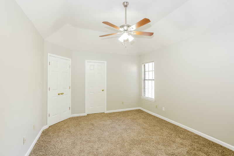 3,500/Mo, 2815 S Cherry Dr Southaven, MS 38672 Bedroom View 3