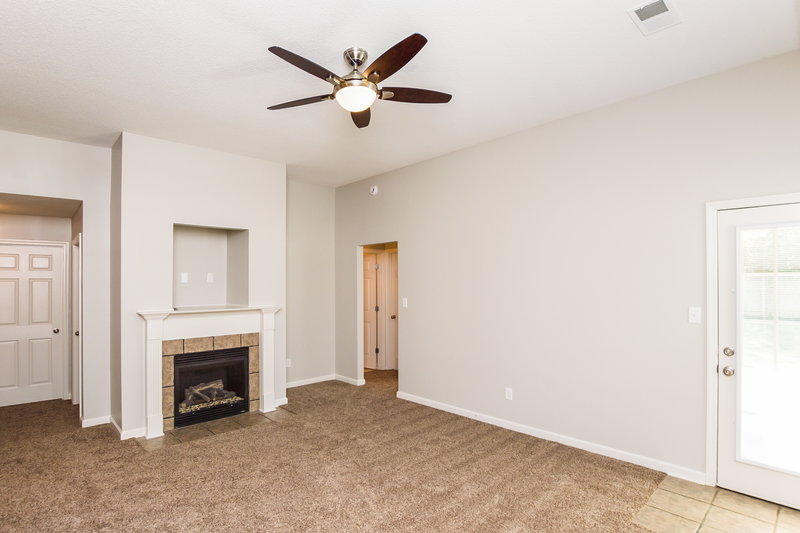 1,995/Mo, 9909 Southern Oak Way Olive Branch, MS 38654 Living Room View