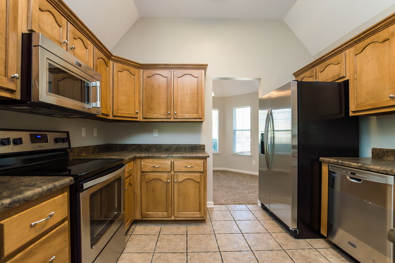 1,995/Mo, 9909 Southern Oak Way Olive Branch, MS 38654 Kitchen View 2