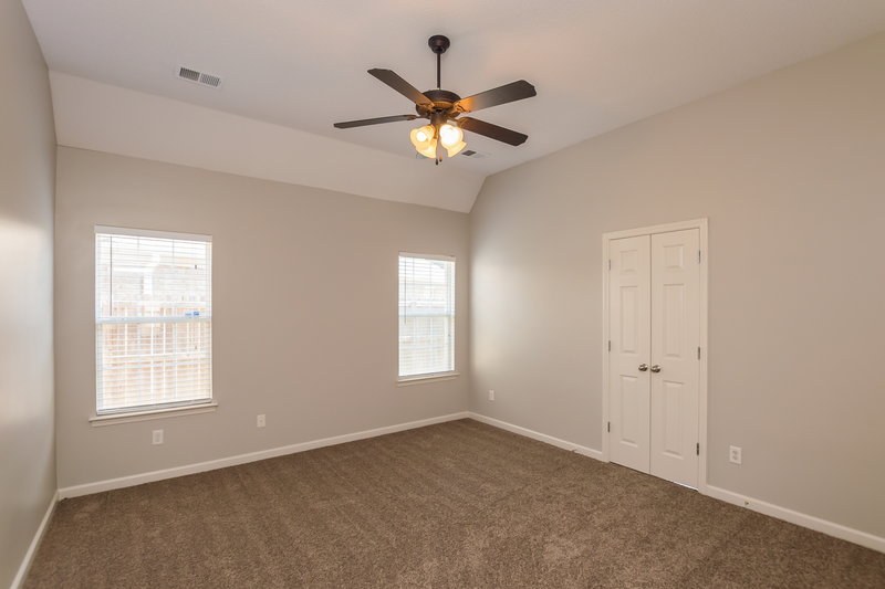 1,995/Mo, 9909 Southern Oak Way Olive Branch, MS 38654 Master Bedroom View