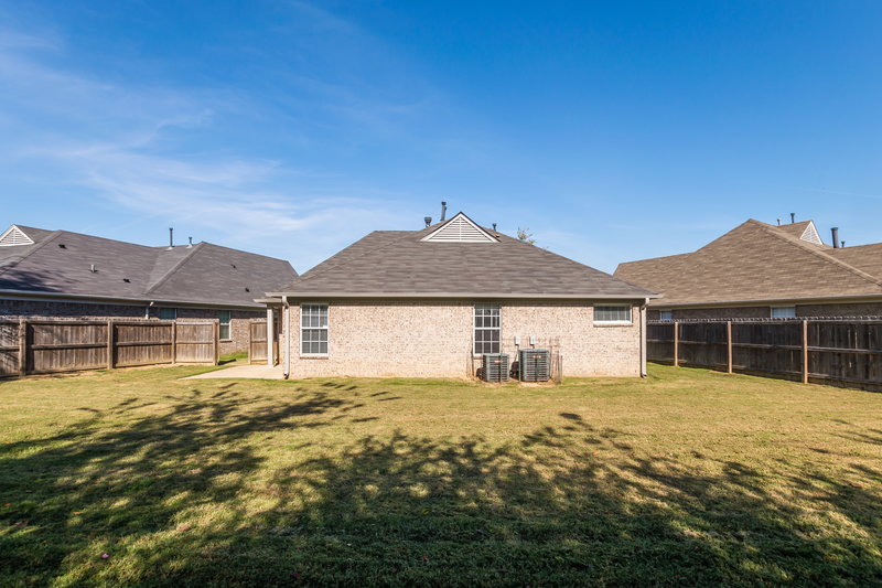 1,995/Mo, 9909 Southern Oak Way Olive Branch, MS 38654 Rear View