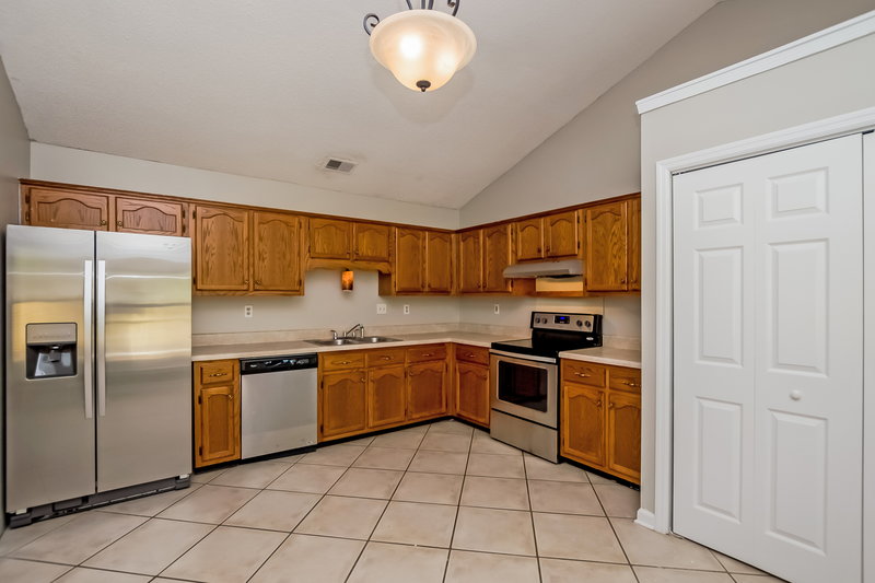 1,885/Mo, 10378 Yates Dr Olive Branch, MS 38654 Kitchen View
