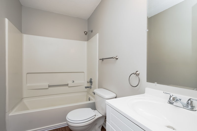 1,885/Mo, 10378 Yates Dr Olive Branch, MS 38654 Bathroom View