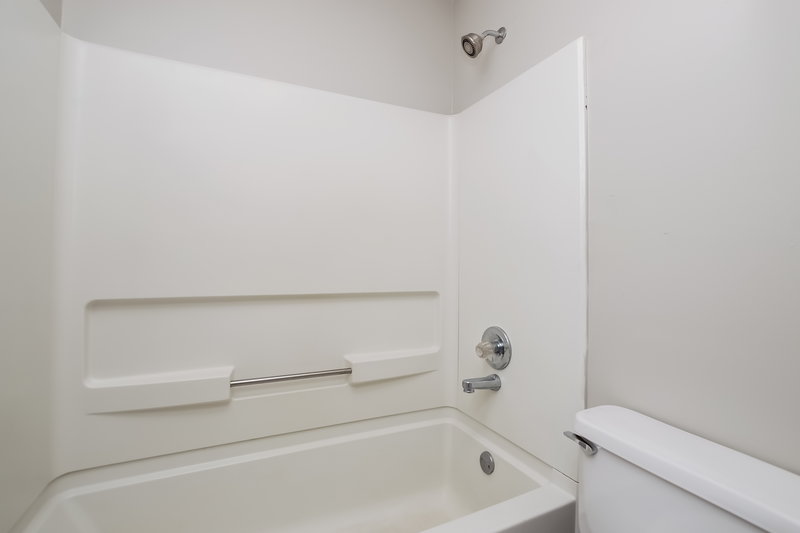 1,885/Mo, 10378 Yates Dr Olive Branch, MS 38654 Bathroom View 2