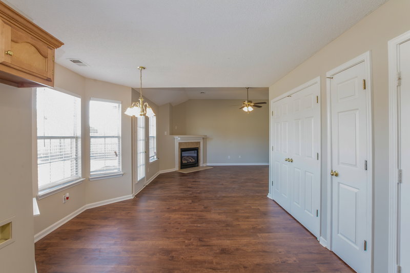 1,545/Mo, 7908 Milestone Dr Southaven, MS 38671 Living Area View 2